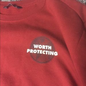 The North Face, this is a barely worn sweatshirt.